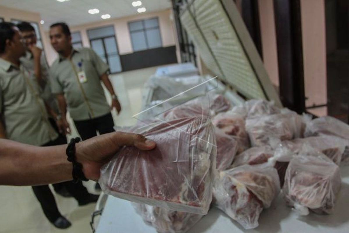 Daging sapi beku kini jadi pilihan warga Palembang, lebih murah Rp20.000/Kg