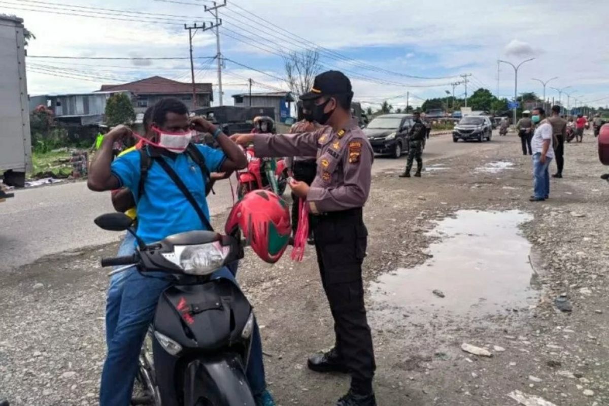 Cek fakta: benarkah denda Rp5 juta jika pengendara tanpa masker ?