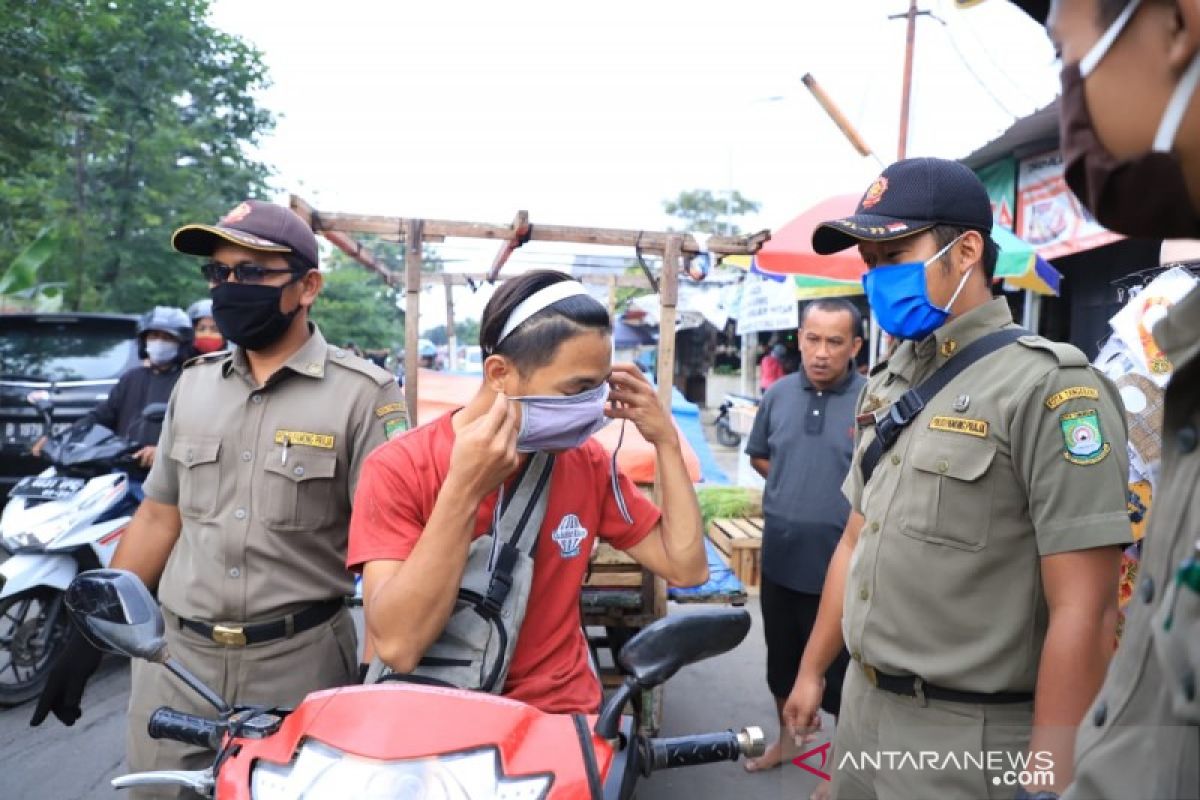 ASN Pemkot Tangerang ikut pantau penerapan PSBB di sejumlah pasar