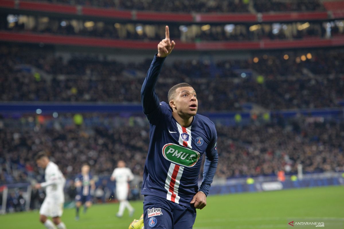 Kylian Mbappe raih penghargaan sepatu emas Ligue 1