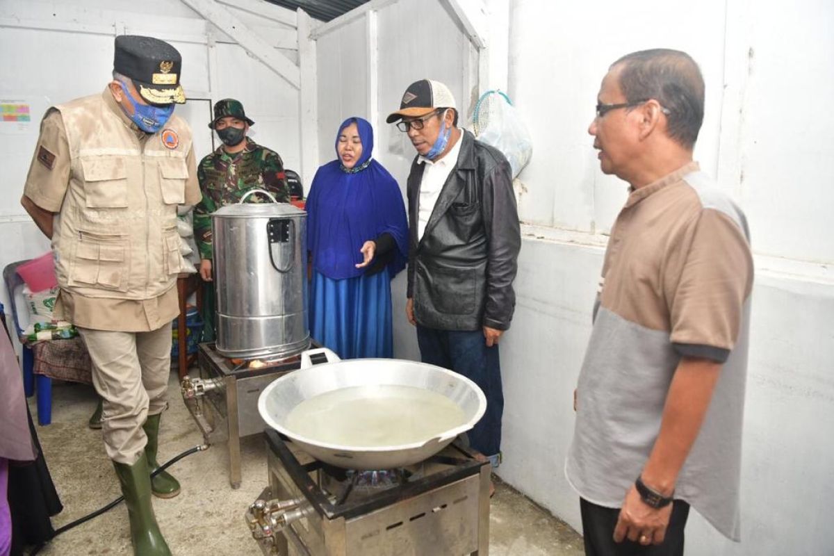 Plt Gubernur Tinjau Posko Banjir di Aceh Besar