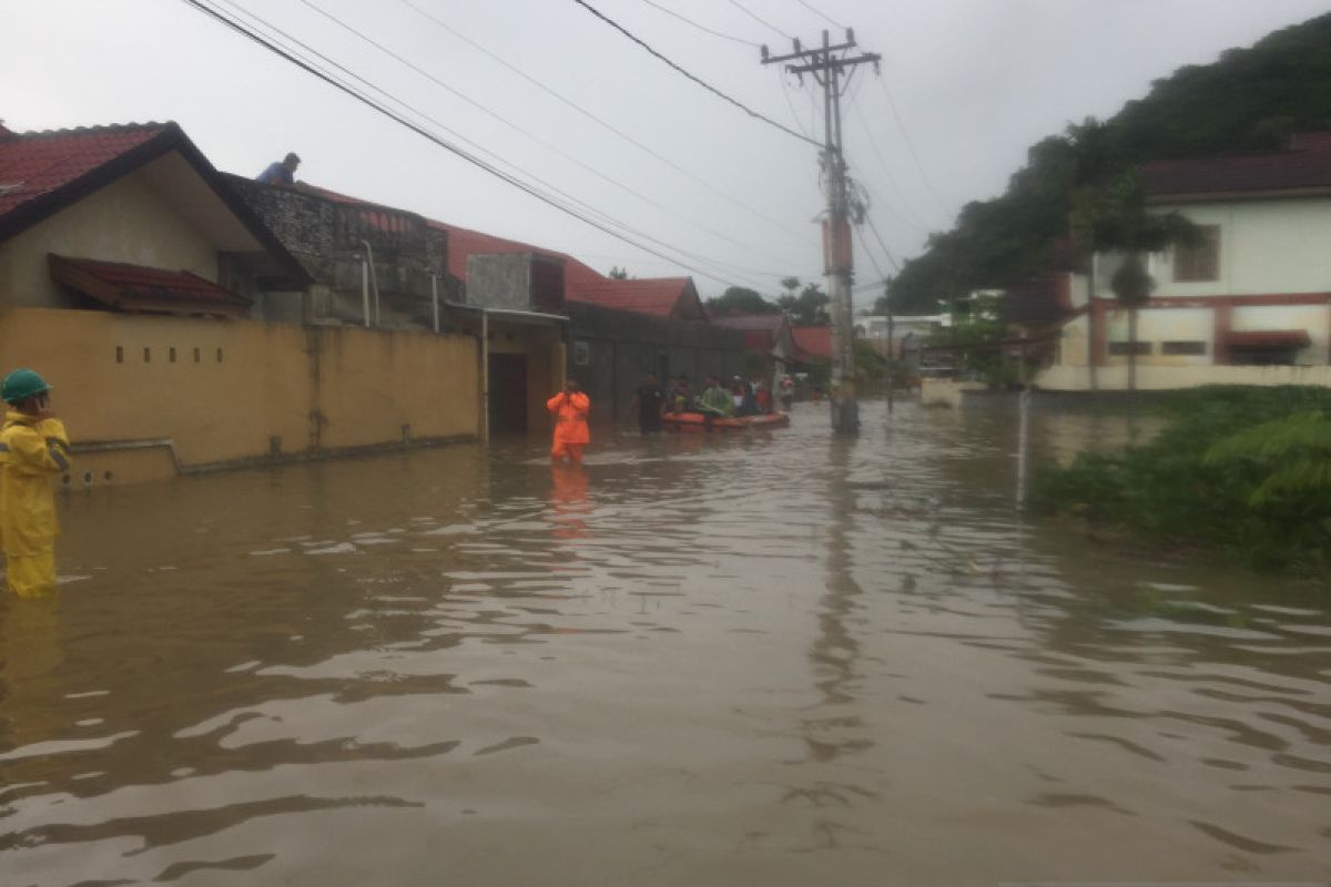 Pemkab Aceh Besar siapkan evakuasi korban banjir