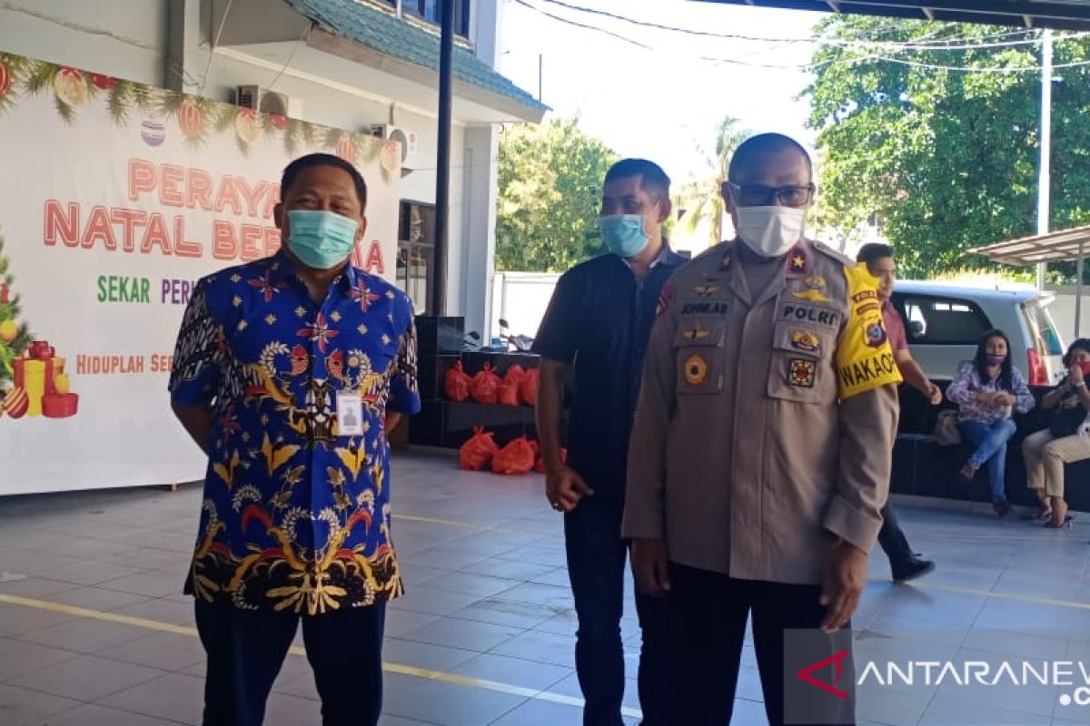 Bulog NTT siapkan 5000 paket sembako bantuan Presiden