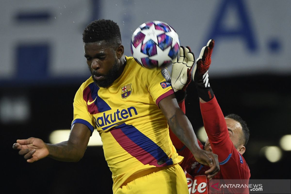 Barcelona umumkan bek Samuel Umtiti positif corona