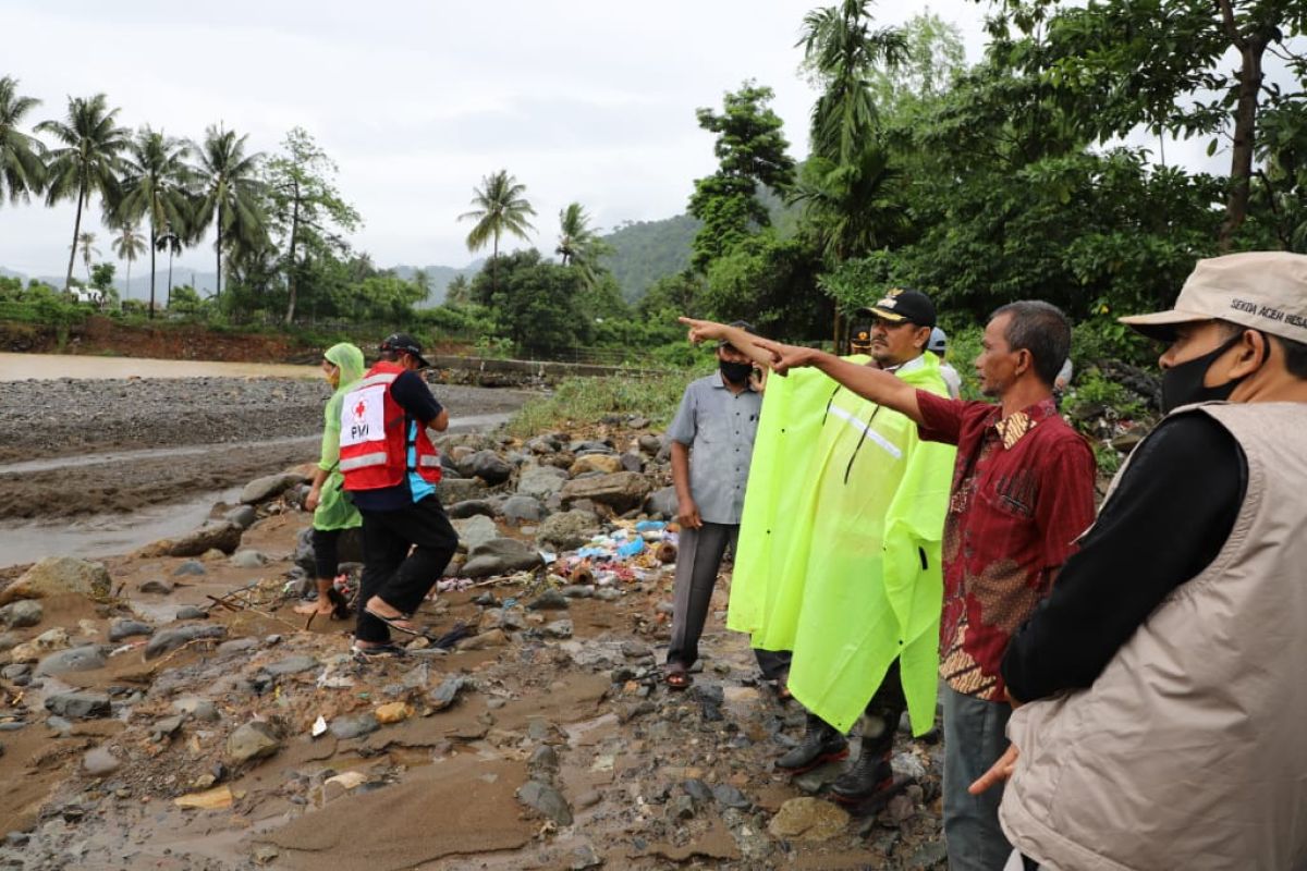 18 Kepala keluarga di Lhoong mengungsi akibat banjir