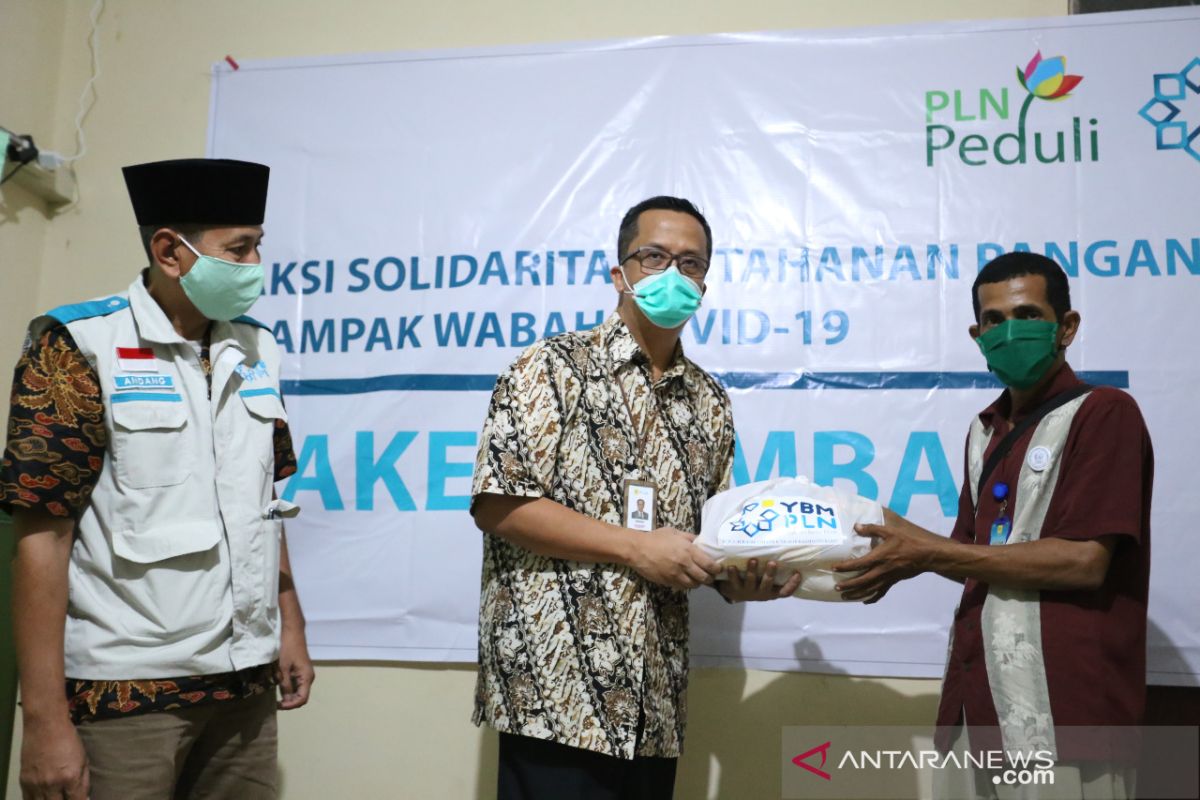 YBM PLN Kalbar salurkan bantuan 1.441 paket sembako