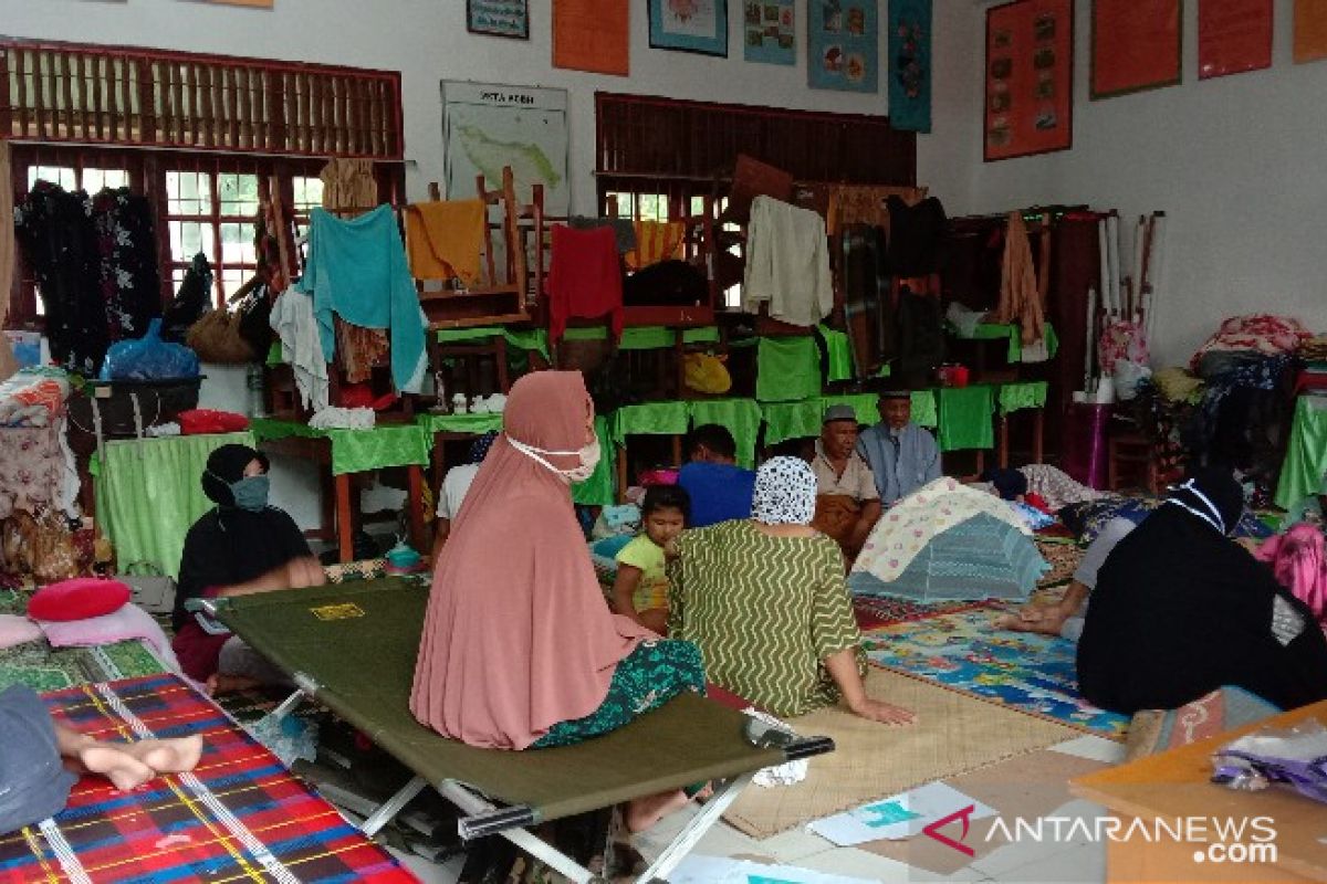 Warga korban banjir di Aceh Besar butuhkan bantuan pakaian bersih