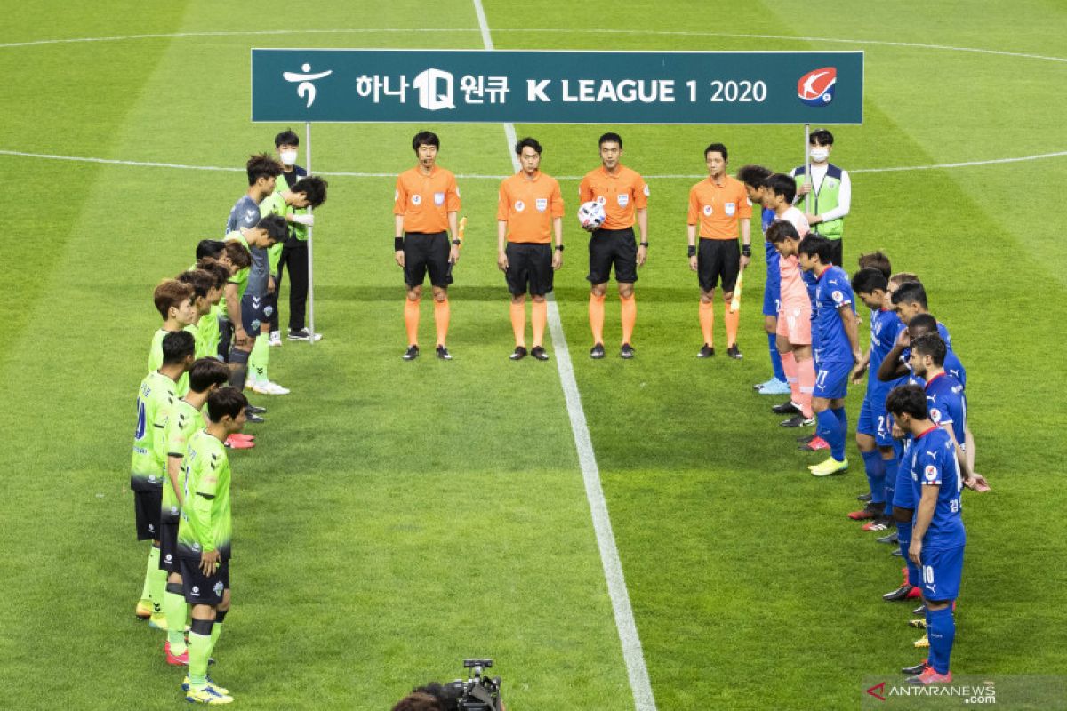 Sepak bola dan bisbol Korsel izinkan masuk stadion