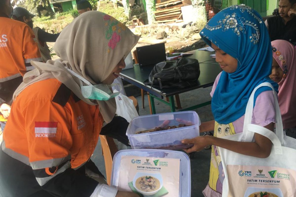 Baznas bersinergi bagikan paket makanan di tengah pandemi COVID-19