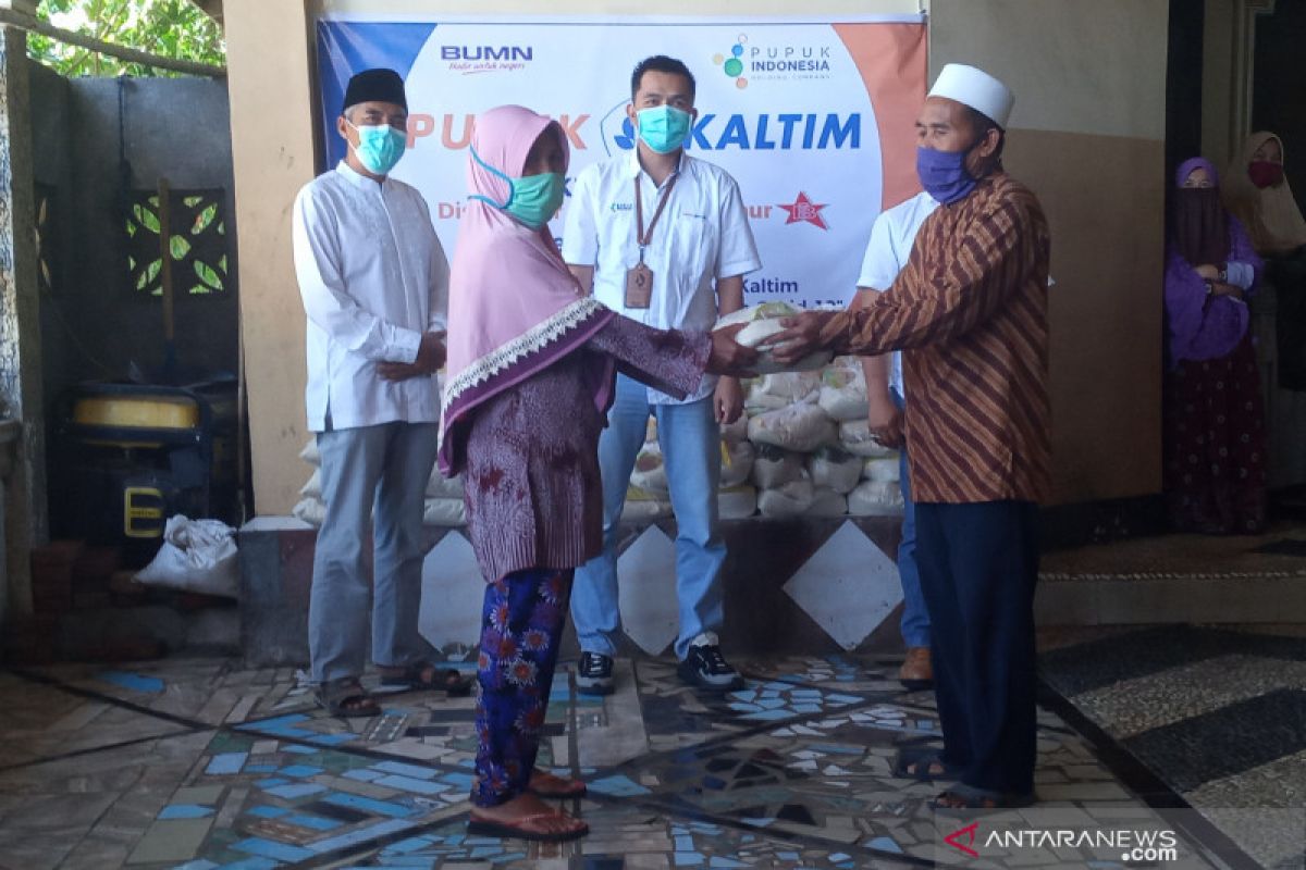 PKT bersama mitra menyalurkan 1.300 paket sembako di Lombok