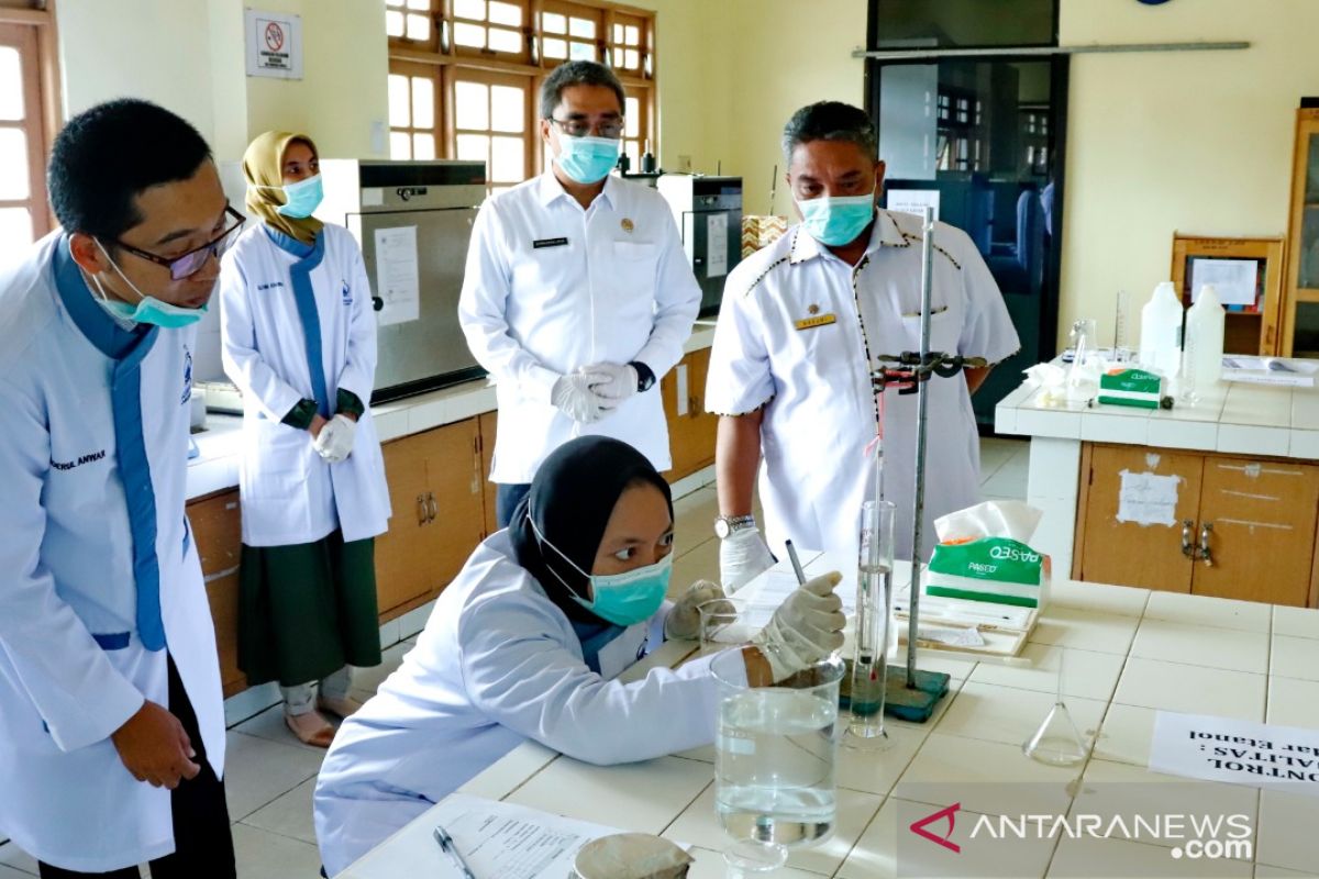 Mahasiswa ULM buat hand sanitizer yang diapresiasi Wali Kota Banjarbaru