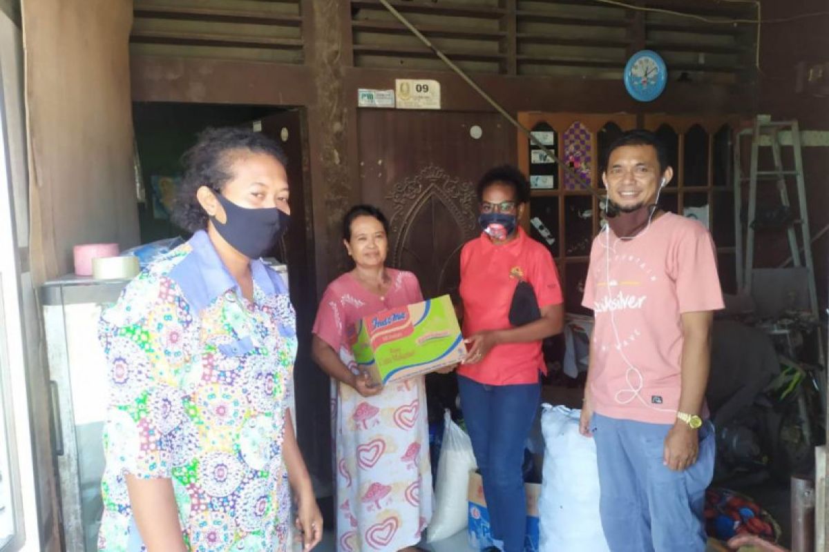 ZED-STP Polda Papua gelar bakti sosial bagikan sembako