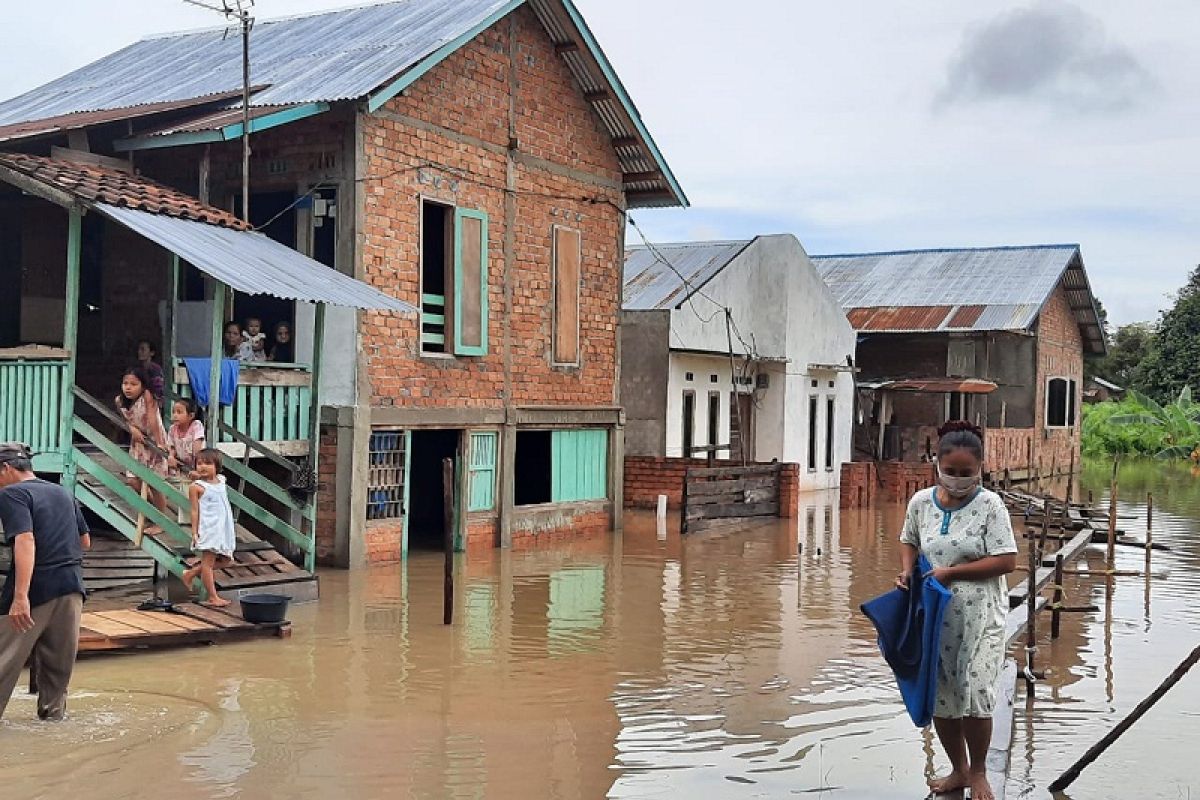 Gubernur sebut empat daerah di Jambi kena banjir