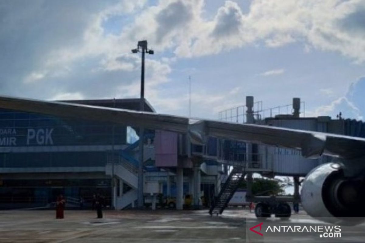 Penumpang di Bandara Depati Amir Pangkalpinang terpantau sepi