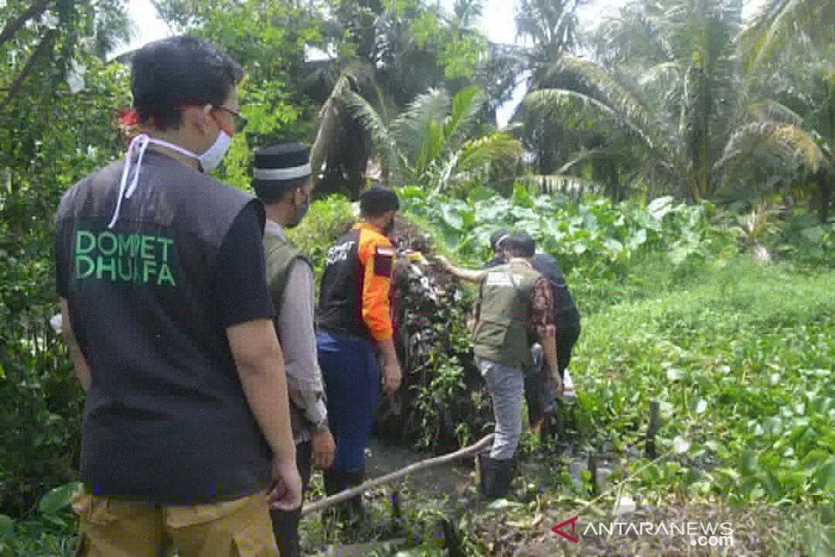 Dompet Dhuafa Sumatera Selatan salurkan bantuan sembako ke warga di kawasan rawa