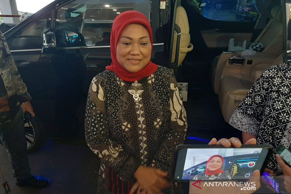 Menaker ingatkan THR harus dibayar tepat waktu, paling lambat tujuh hari sebelum Idul Fitri