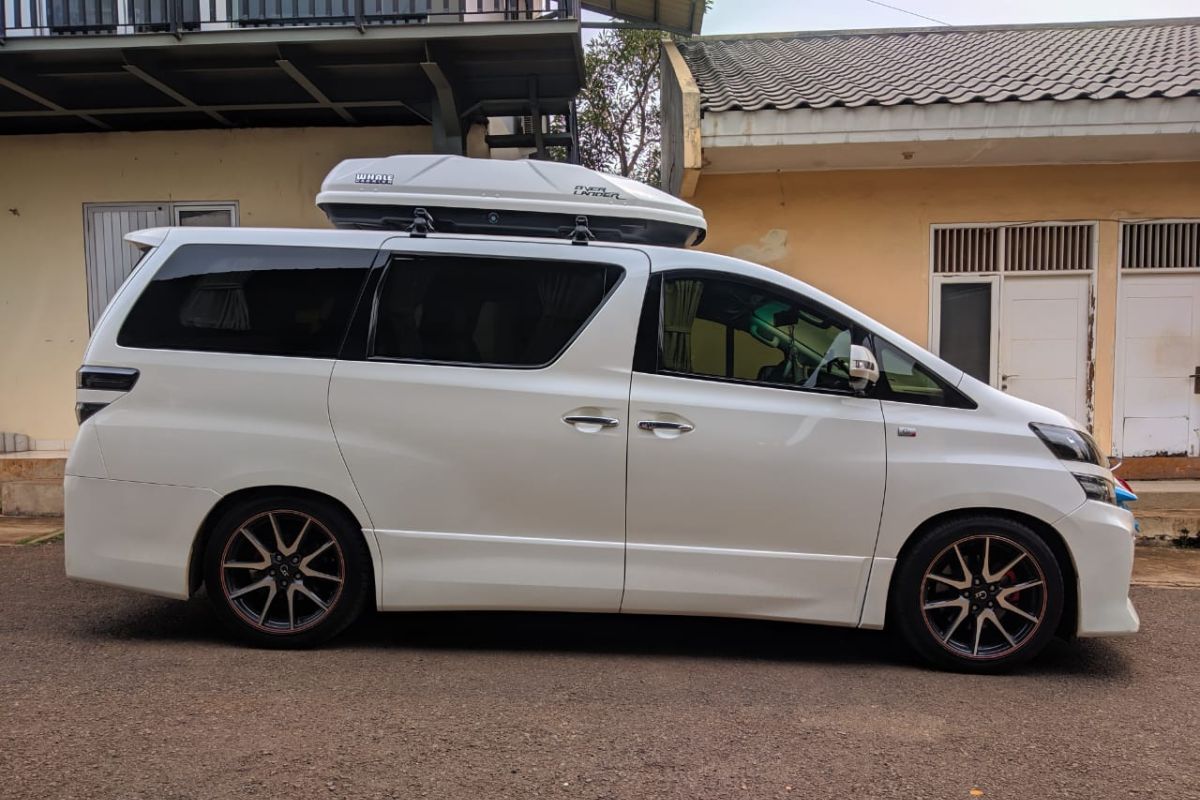 Alphard roof deals box