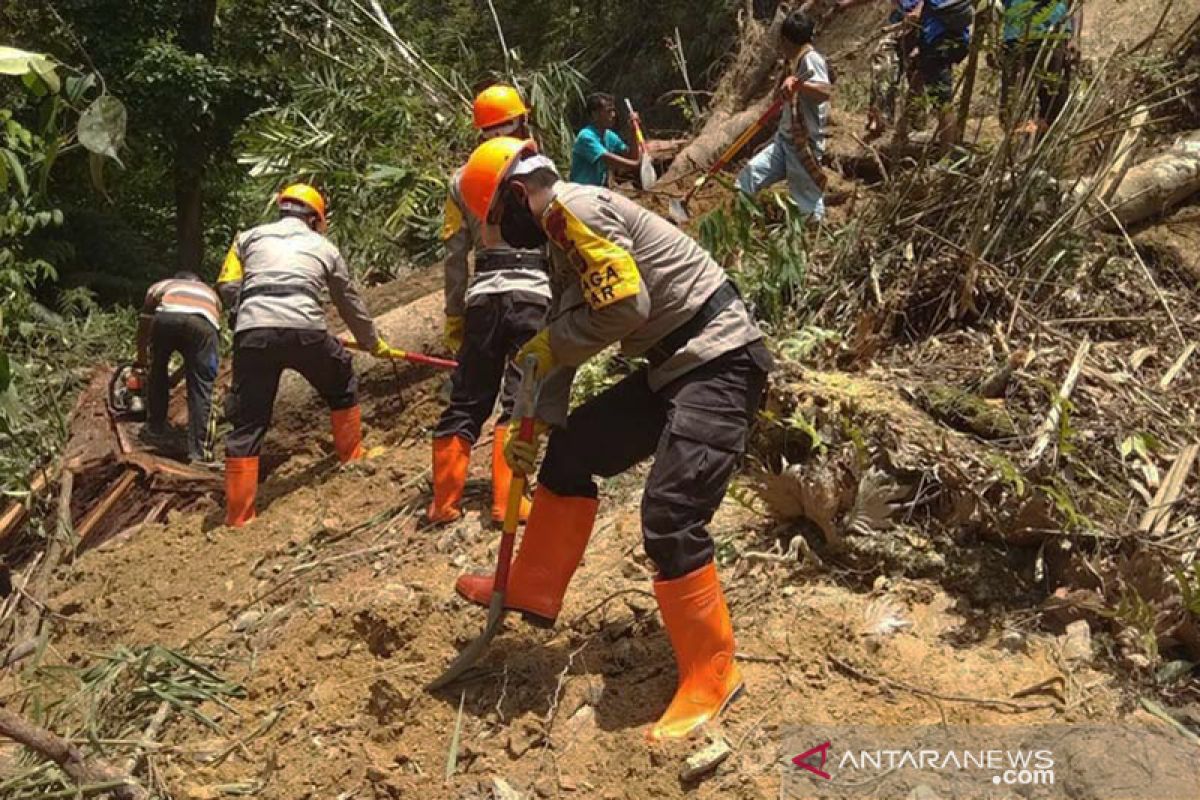 Sembilan titik lintasan Aceh Tenggara dan Gayo Lues longsor