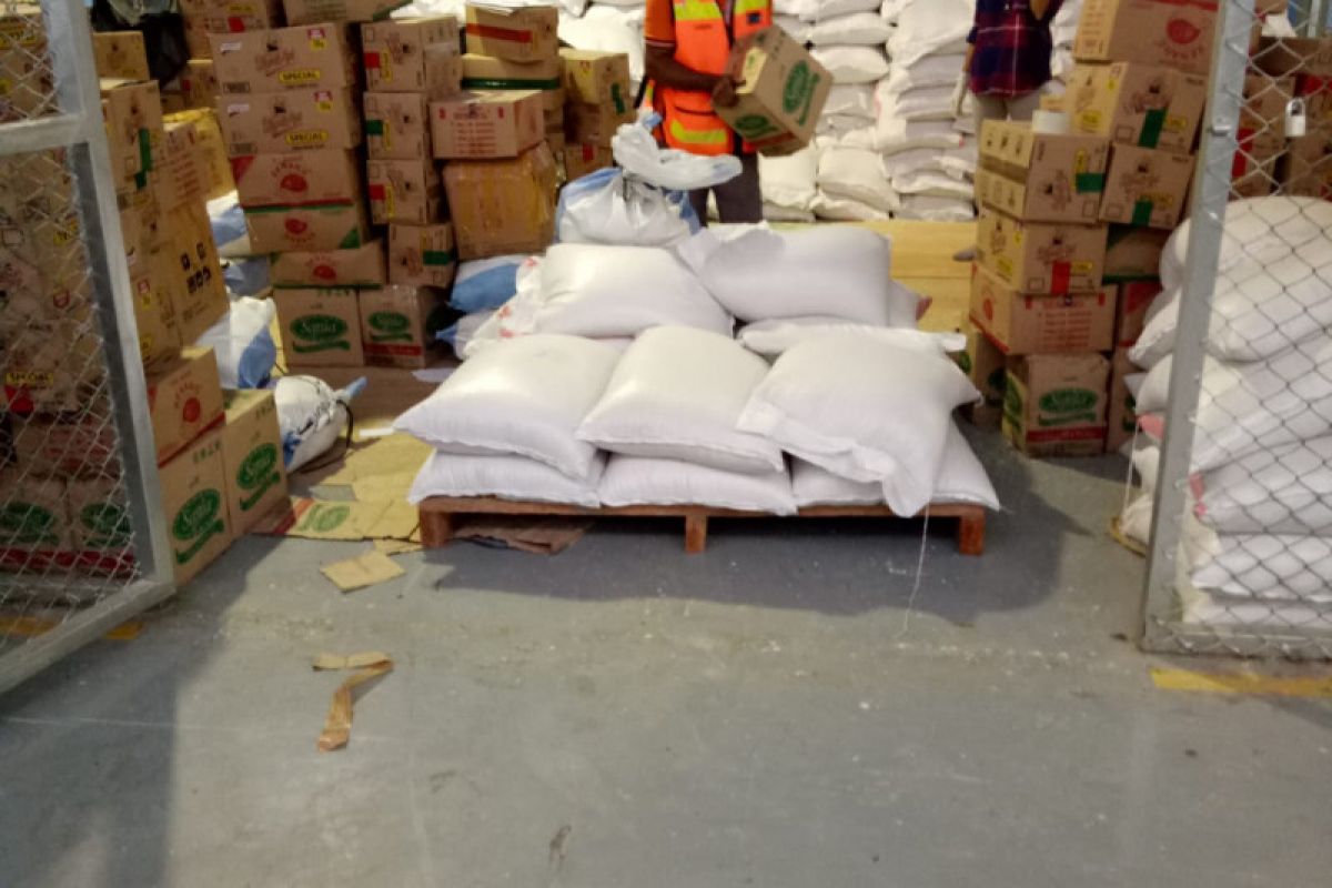 Pemkab Mimika mulai distribusikan bantuan pangan ke wilayah pedalaman
