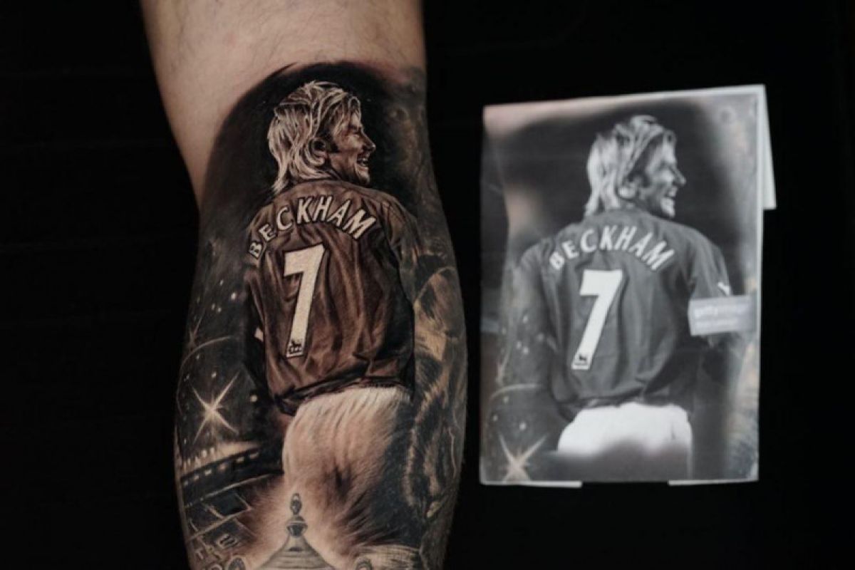 Pemain Persija Marc Klok hiasi kakinya dengan tato David Beckham