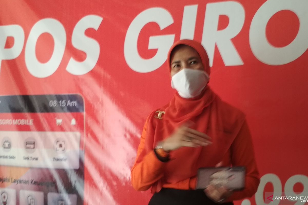 PT Pos Indonesia (Persero) salurkan bantuan sosial tunai untuk masyarakat Lampung
