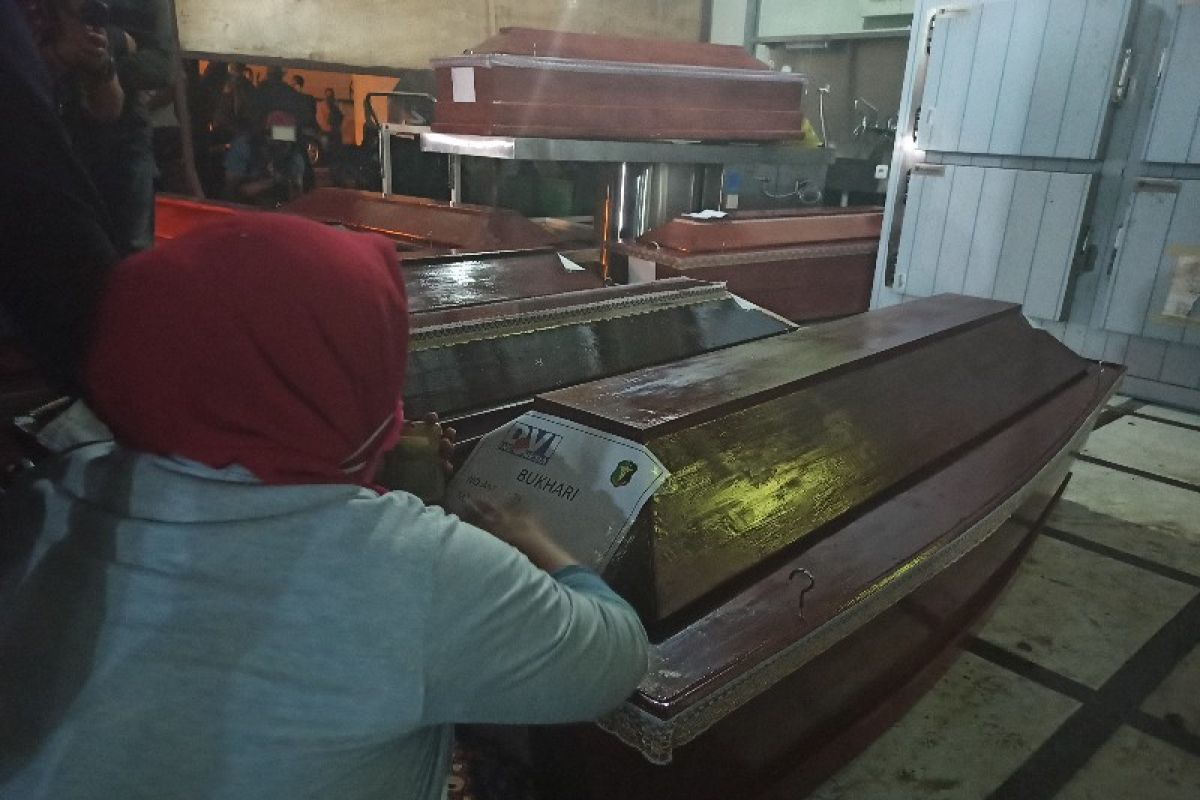 Jenazah korban kebakaran kapal di Belawan diserahkan ke keluarga