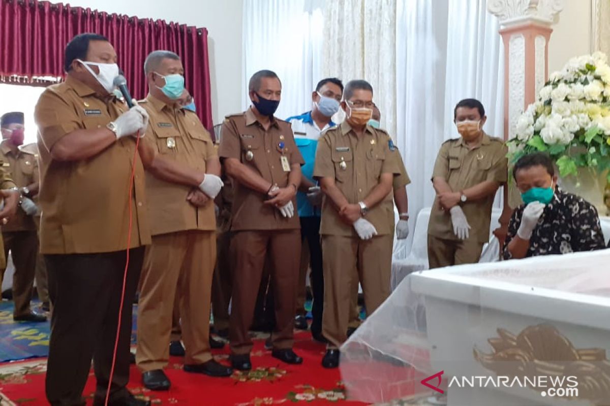 Wali Kota sampaikan ucapan duka atas meninggalnya abang Wakil Bupati Tapteng