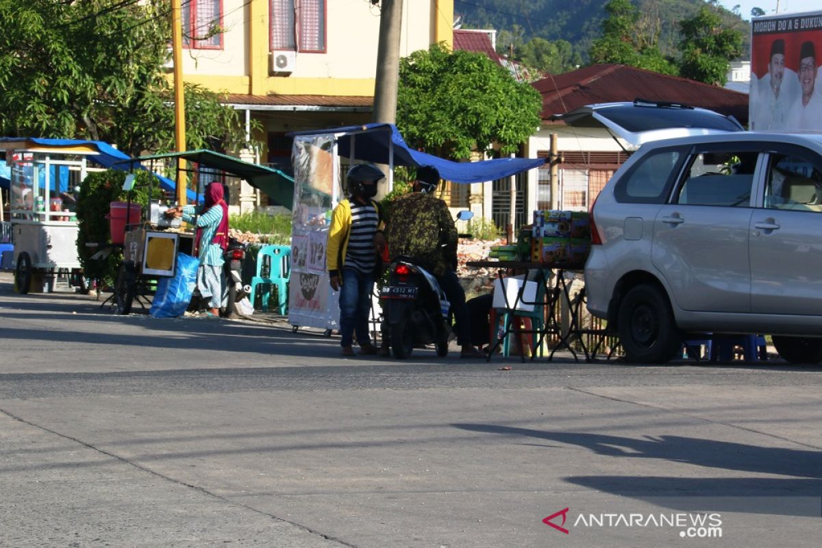 Jelang lebaran pedagang musiman mulai ramai di Sibolga