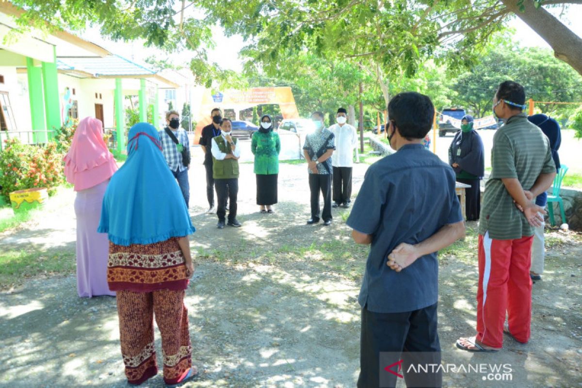 Sembilan warga di Kabupaten Gorontalo kembali dari isolasi