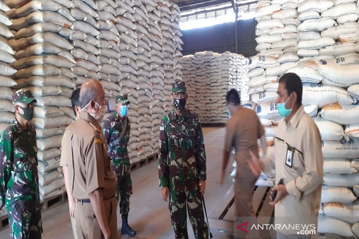 Bulog Kalsel mentargetkan 18.000 ton beras petani lokal