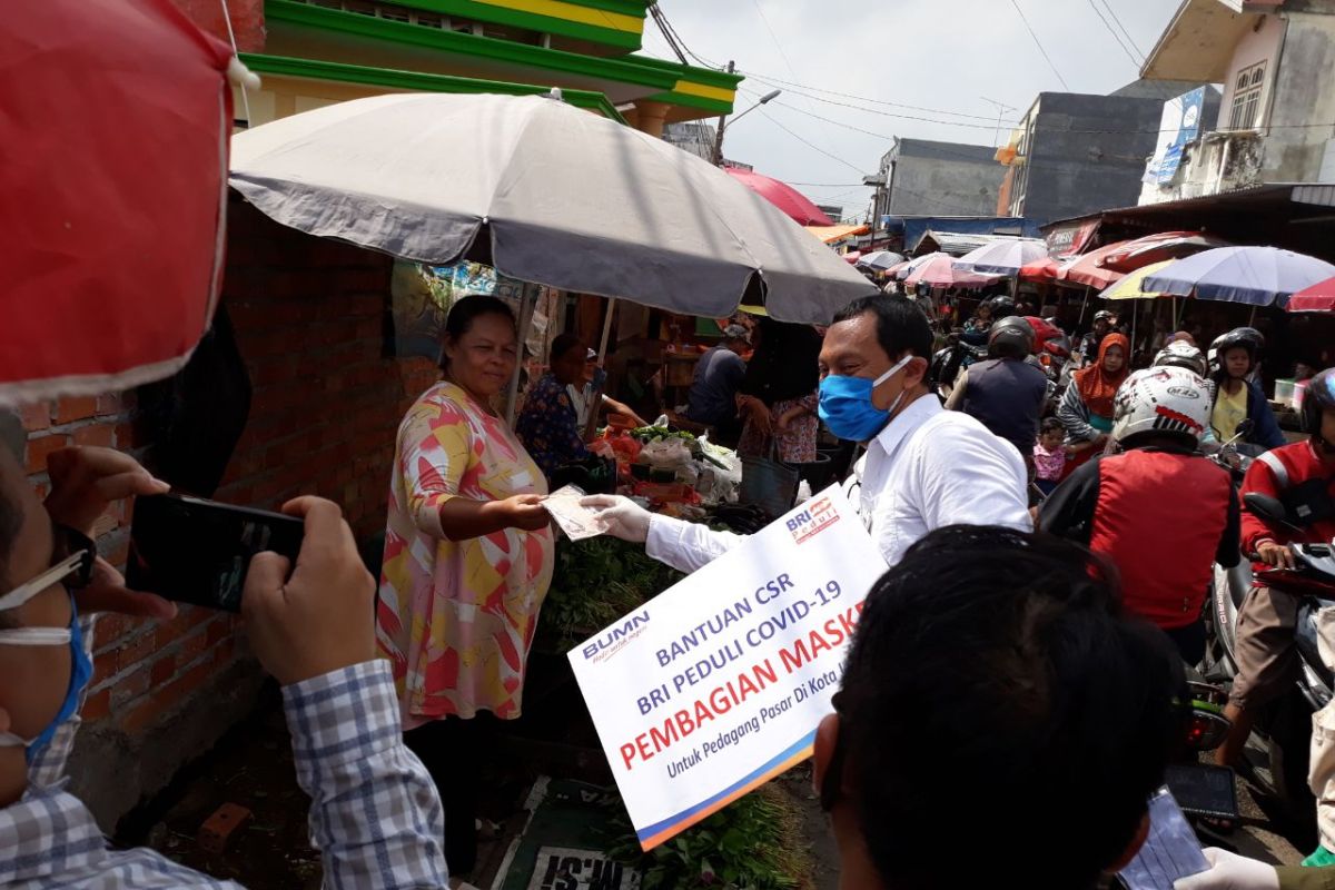 BRI Cabang Abunjani Sipin menggelar Pasar Ramadhan Simpedes