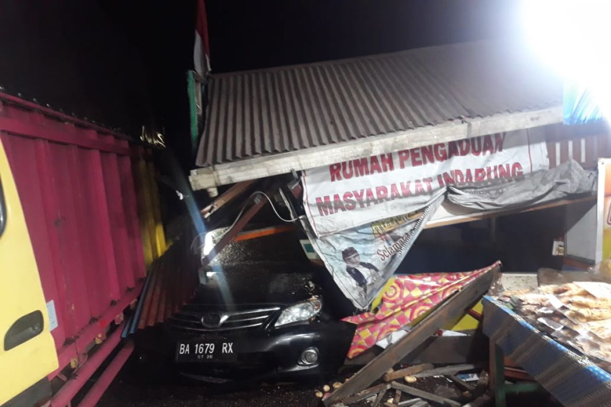 Kecelakaan di Indarung Padang tewaskan seorang sopir truk