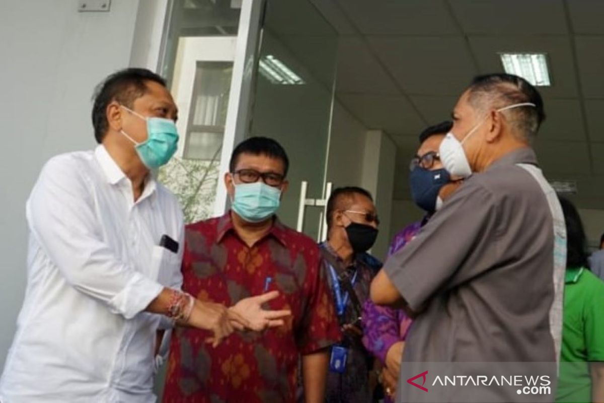 Wali Kota Denpasar kunjungi laboratorium uji swab FK Unwar