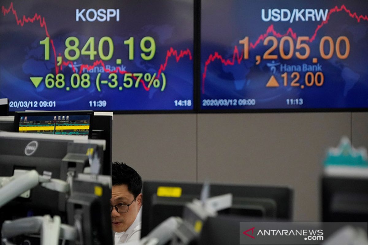 Saham Korsel  jatuh, investor asing lepas saham dipicu obligasi AS