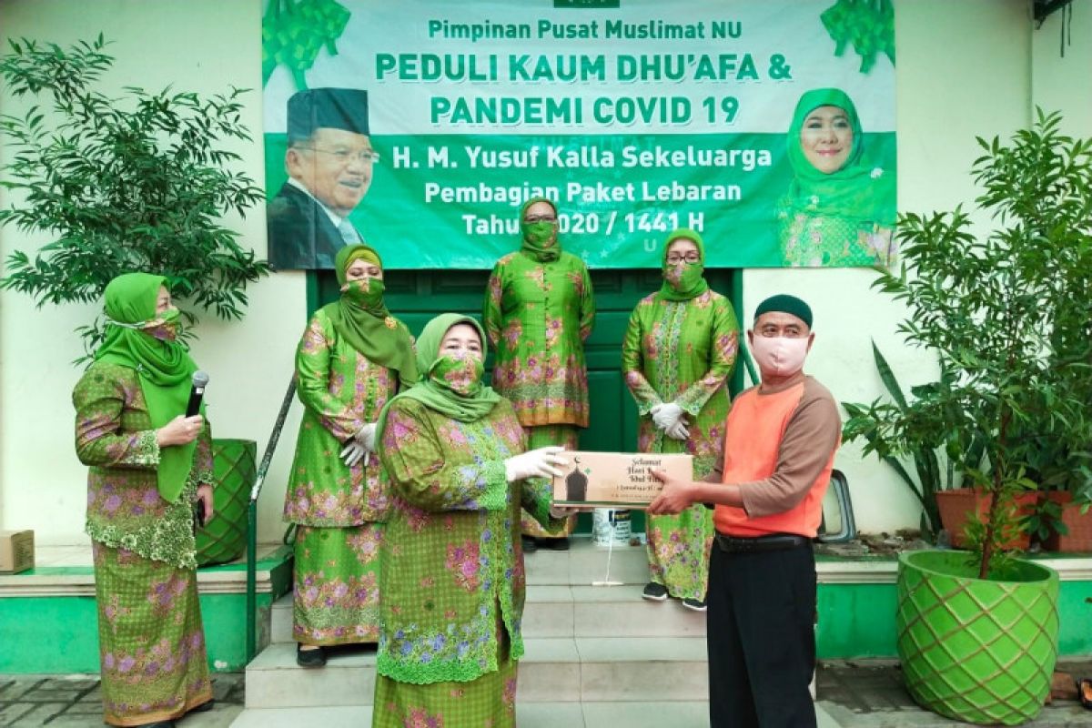 Muslimat NU bagikan paket Lebaran ke warga terdampak COVID-19