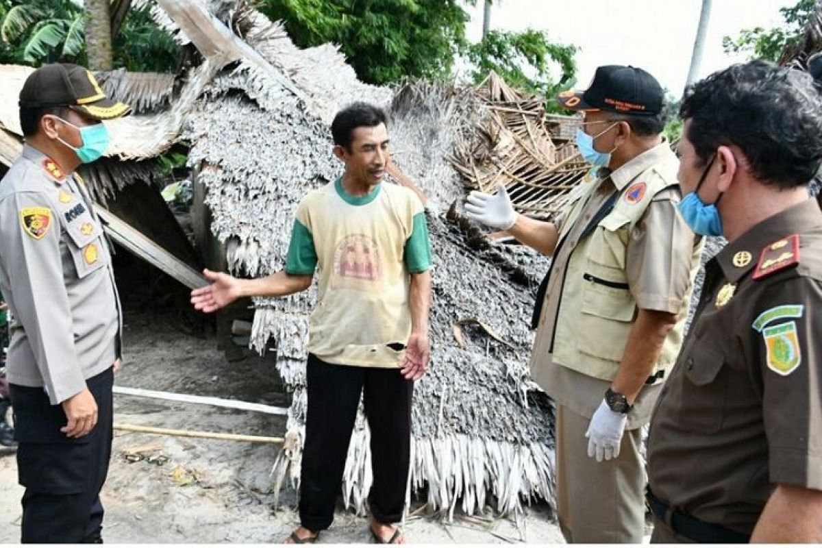 Ratusan rumah di Sergai rusak diterjang angin kencang