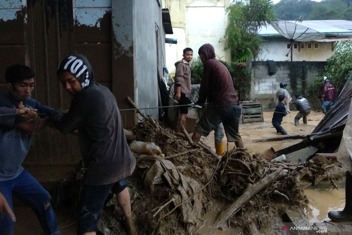 57 rumah dan kendaraan rusak akibat banjir bandang Aceh Tengah