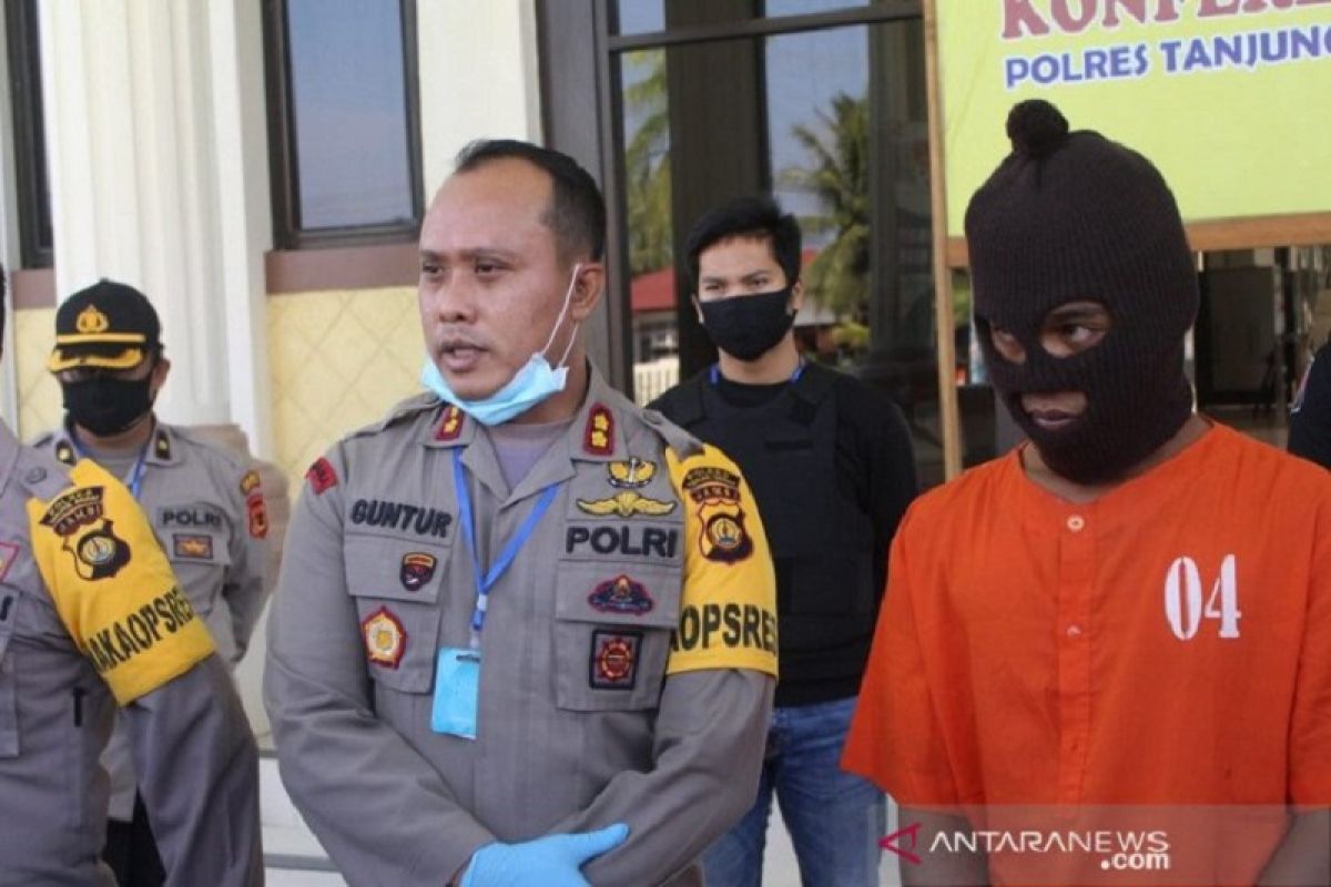 Polisi Posko Perbatasan Jambi-Riau berhasil meringkus dua napi asimilasi pembawa 500 gram sabu