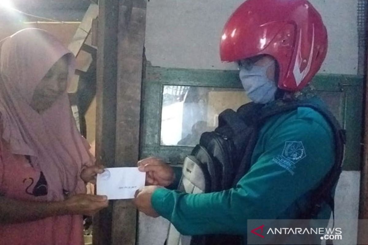 PPDI Padang Panjang salurkan zakat untuk 50 penyandang disabilitas