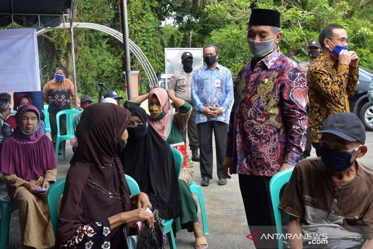 Bupati HSS ingatkan dana BST untuk membeli kebutuhan pokok