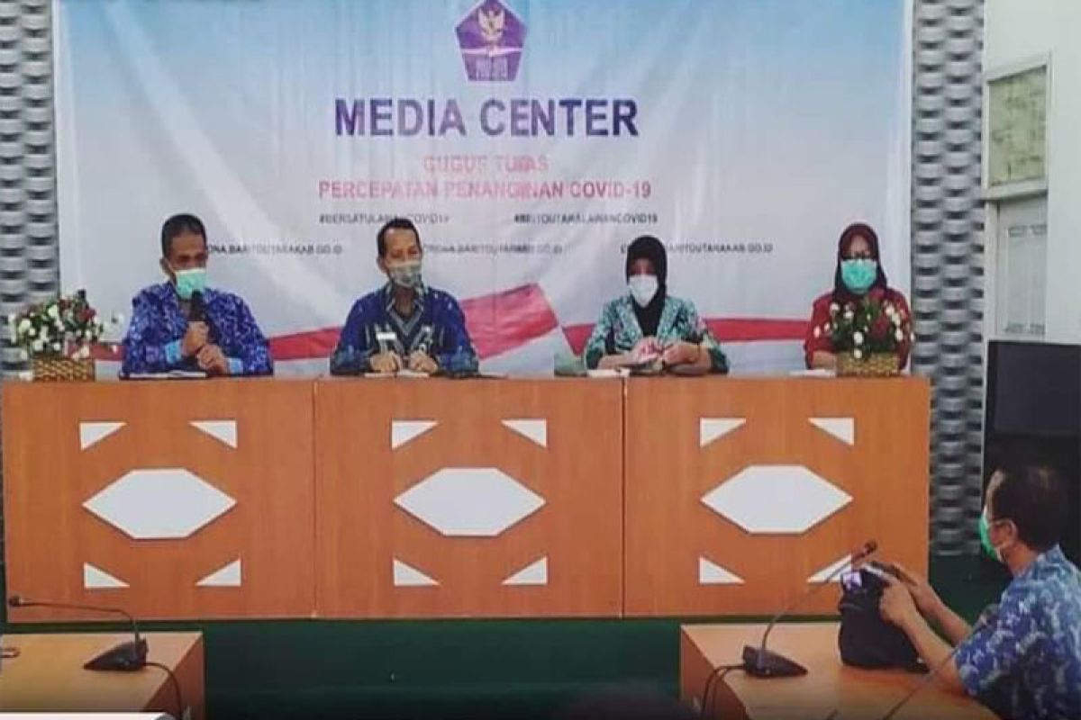 Suami istri dirawat  di  RSUD Muara Teweh karena  reaktif