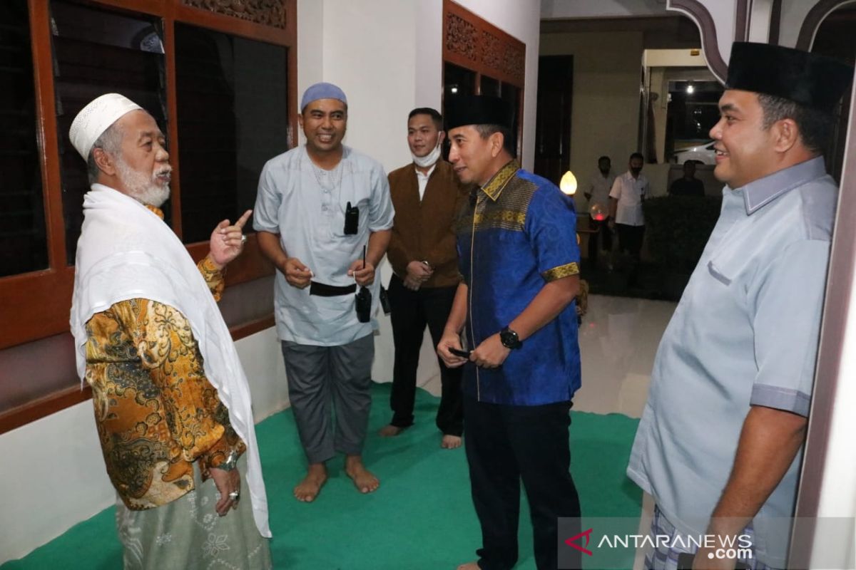 Kapolda Banten kunjungi ulama di Pandeglang