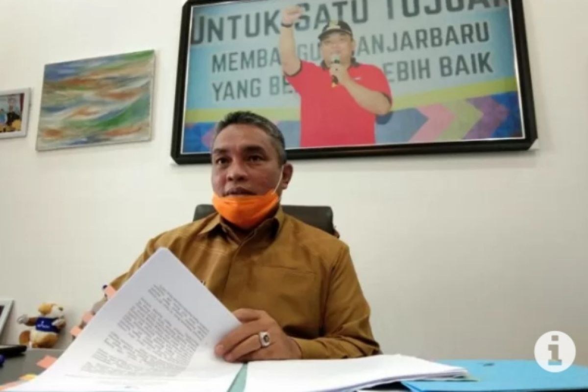 Wali Kota Banjarbaru memimpin konvoi sosialisasi PSBB