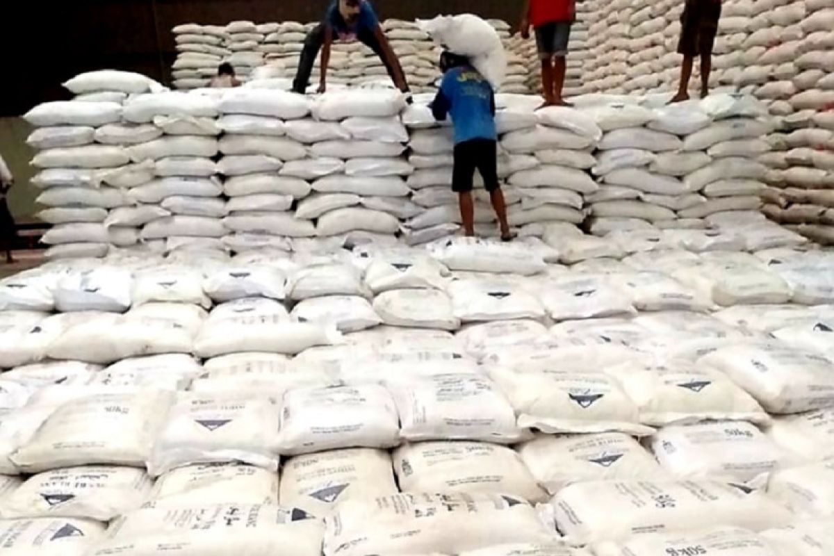 Jelang Lebaran, Bulog gelontorkan 22.000 ton gula pasir dari India