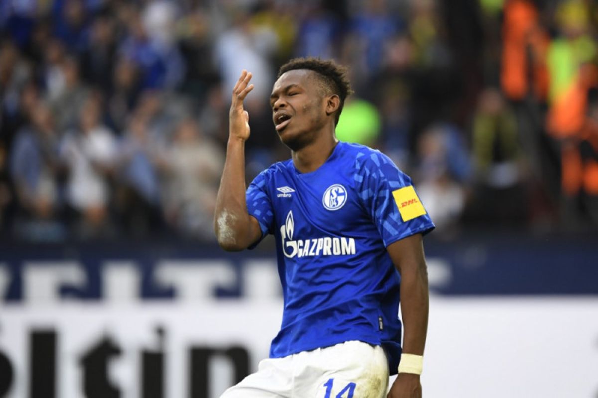 MU incar pemain sayap 19 tahun Schalke Rabbi Matondo