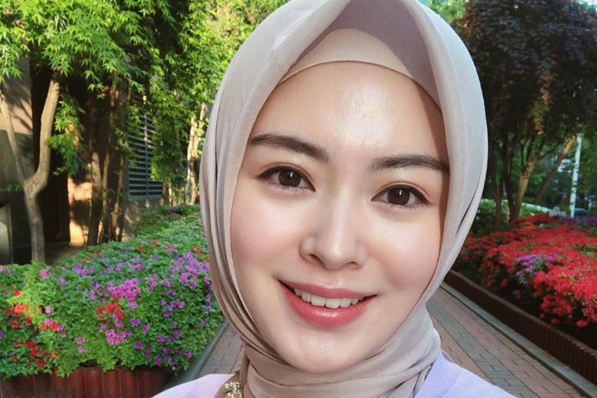 Selebgram cantik Ayana Jihye Moon kini tak sendiri jalani Ramadhan
