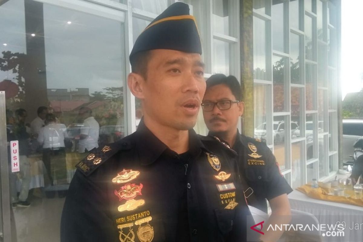 4 juta batang rokok tanpa cukai disita dari mobil truk di Jalintim Riau-Jambi