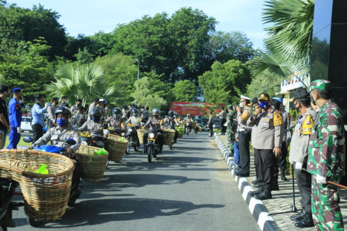 Polda Sumbar salurkan bantuan melalui Bhabinkamtibmas dan Babinsa