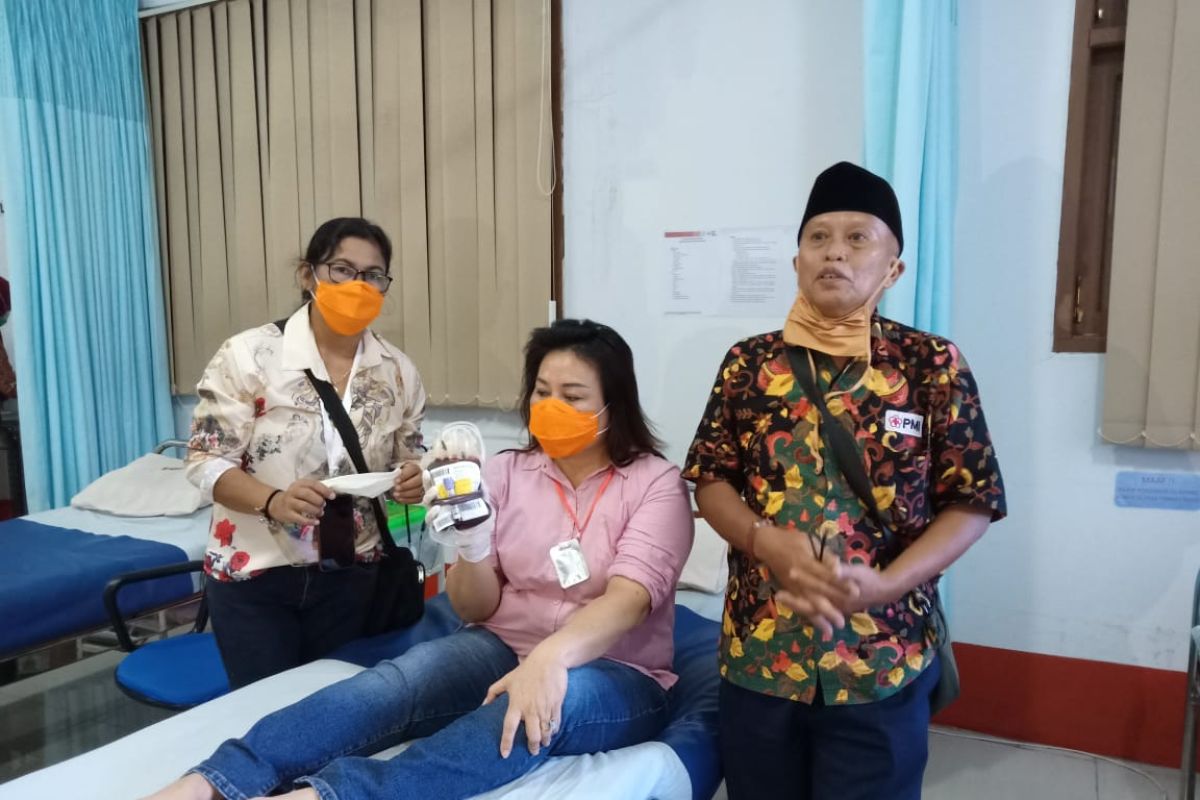 Ketua DPRD Kaltara mendadak donorkan darah saat ke PMI Tarakan