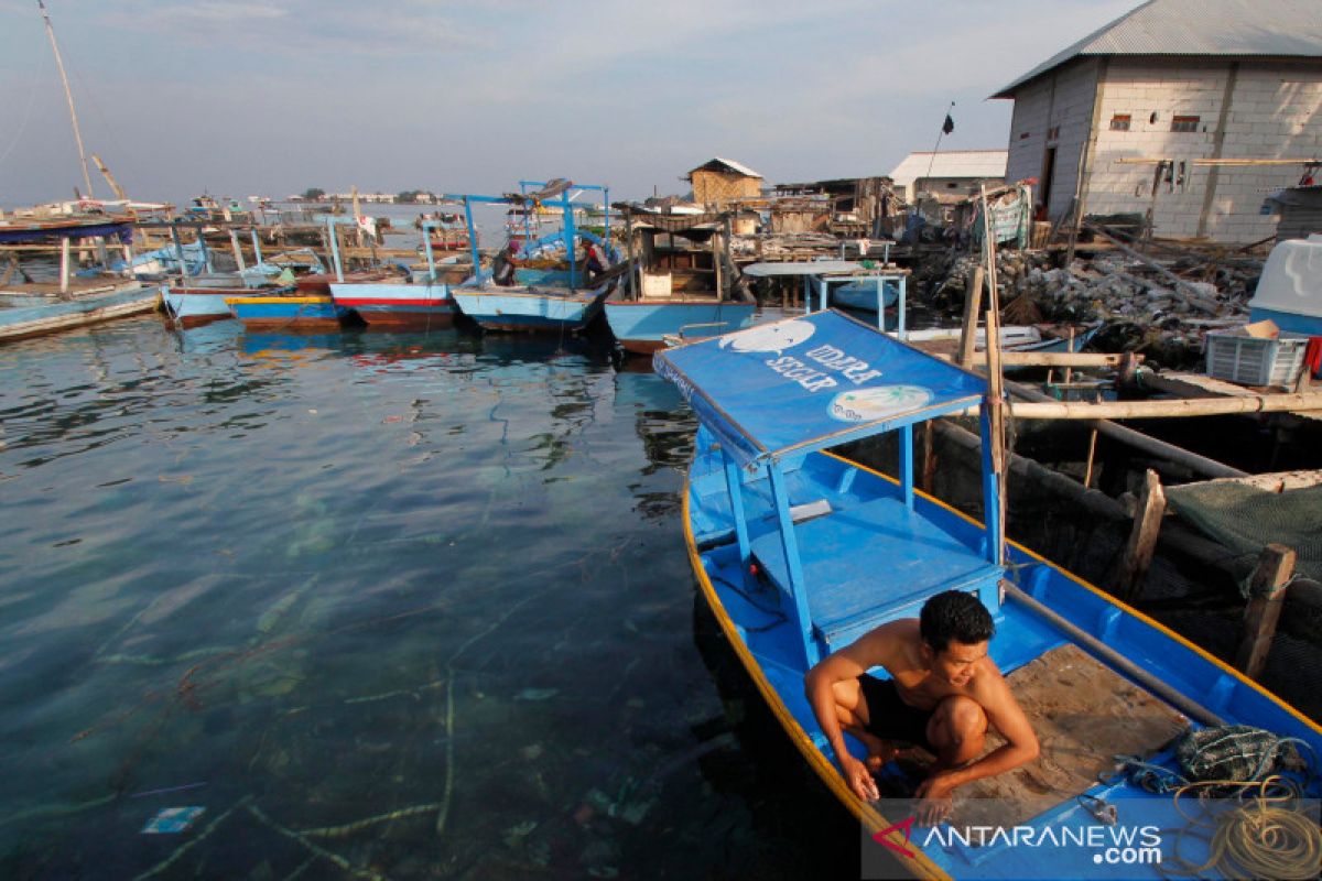 PMI bantu sembako 30 lansia di Pulau Panggang